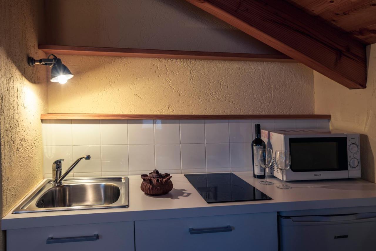 Rifugio Lilla Bed & Breakfast La Thuile Exterior photo